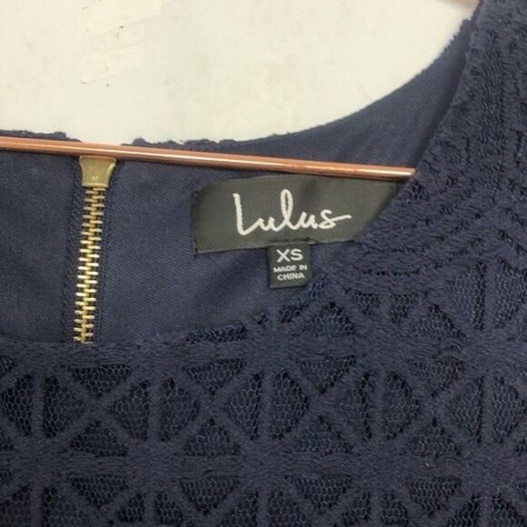 Lulu's Navy Lace Short Sleeve Mini Dress Excellent Used Condition XS 22C - Picture 5 of 7